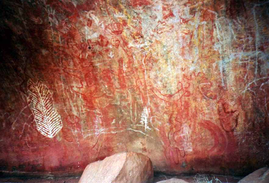 Uluru cave paintings