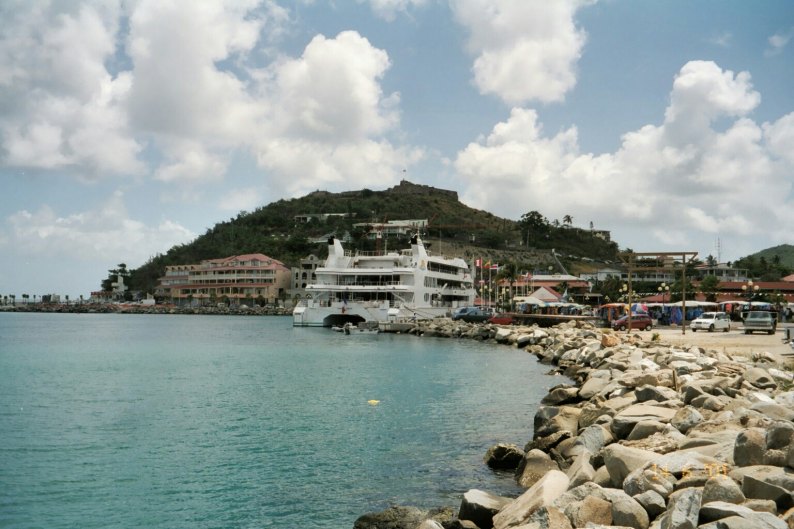 Anguilla Ferry, Marigot