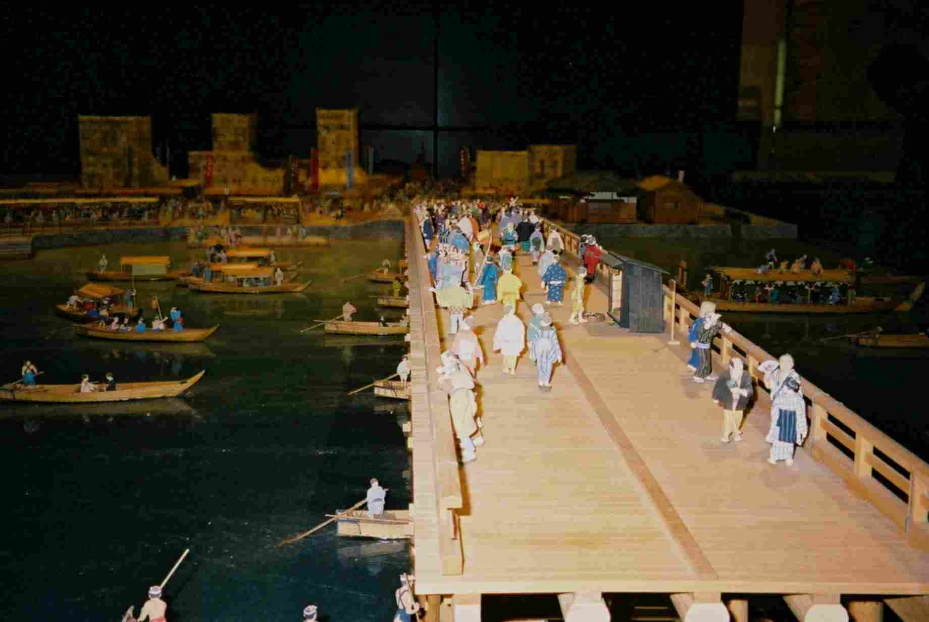 Scale model of the bridge over the river