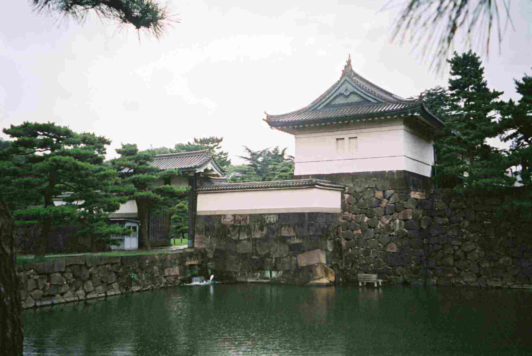 Kikyo-mon Gate