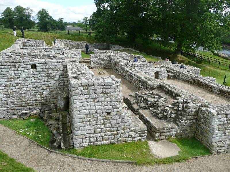 The Bath House with the tepidarium and caldarium in the forground