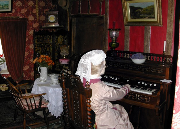 The Parlour, Harome Cottage, Ryedale Folk Museum, 
Hutton-le-Hole, Ryedale, Yorkshire